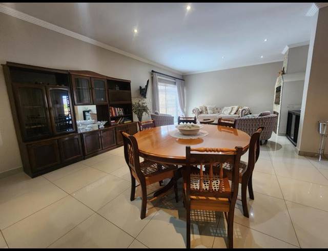 3 BEDROOM HOUSE FOR SALE IN NEW REDRUTH